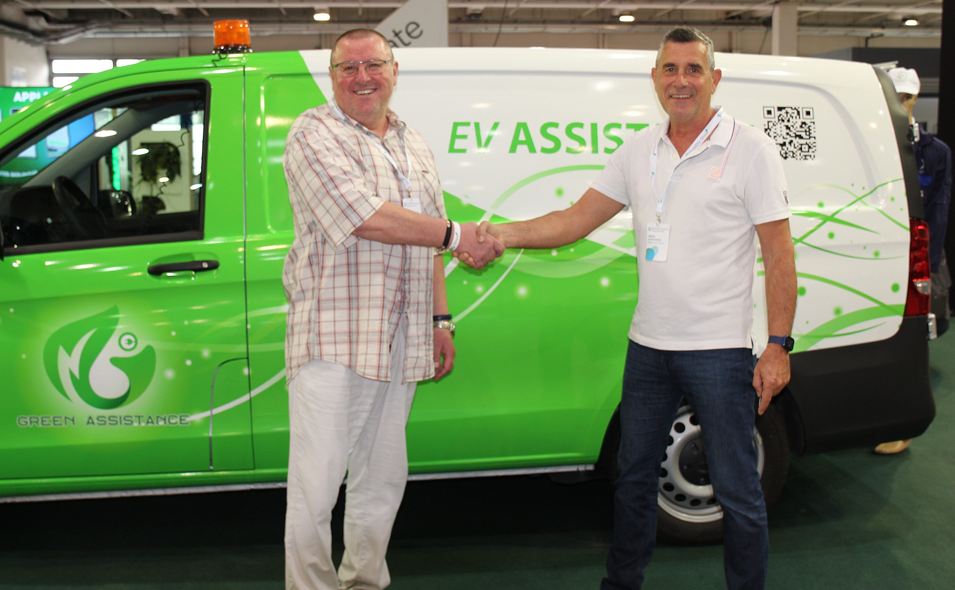 Dr. Bilisics Péter és Fehér Tamás a GreenAssistance szolgáltatás kiállításán