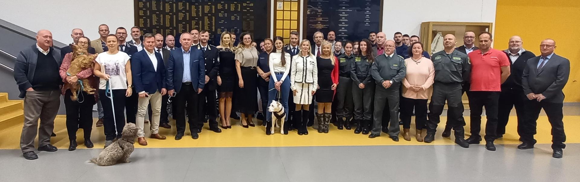 NKE kutyás képzésen résztvevők