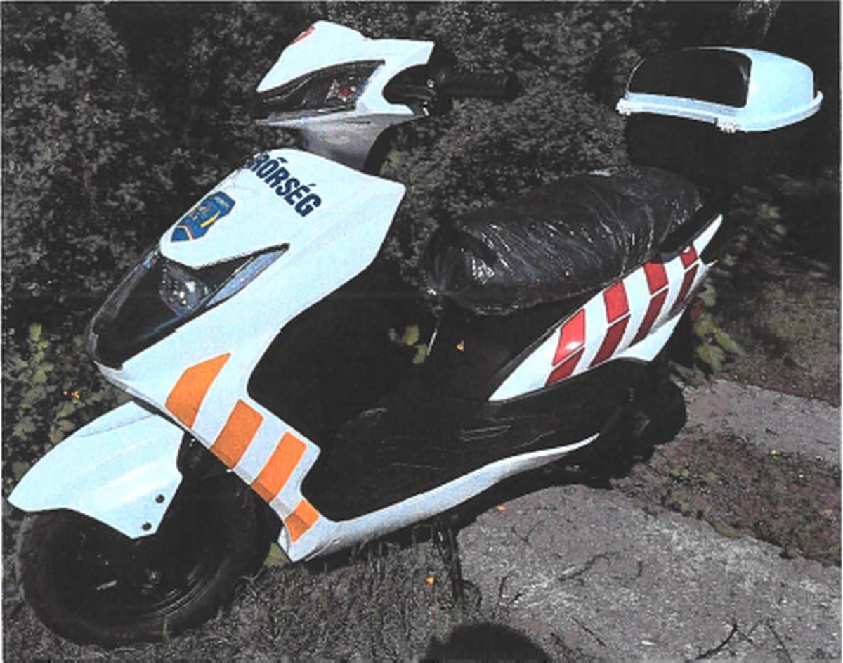 Polgárőr elektromos robogó